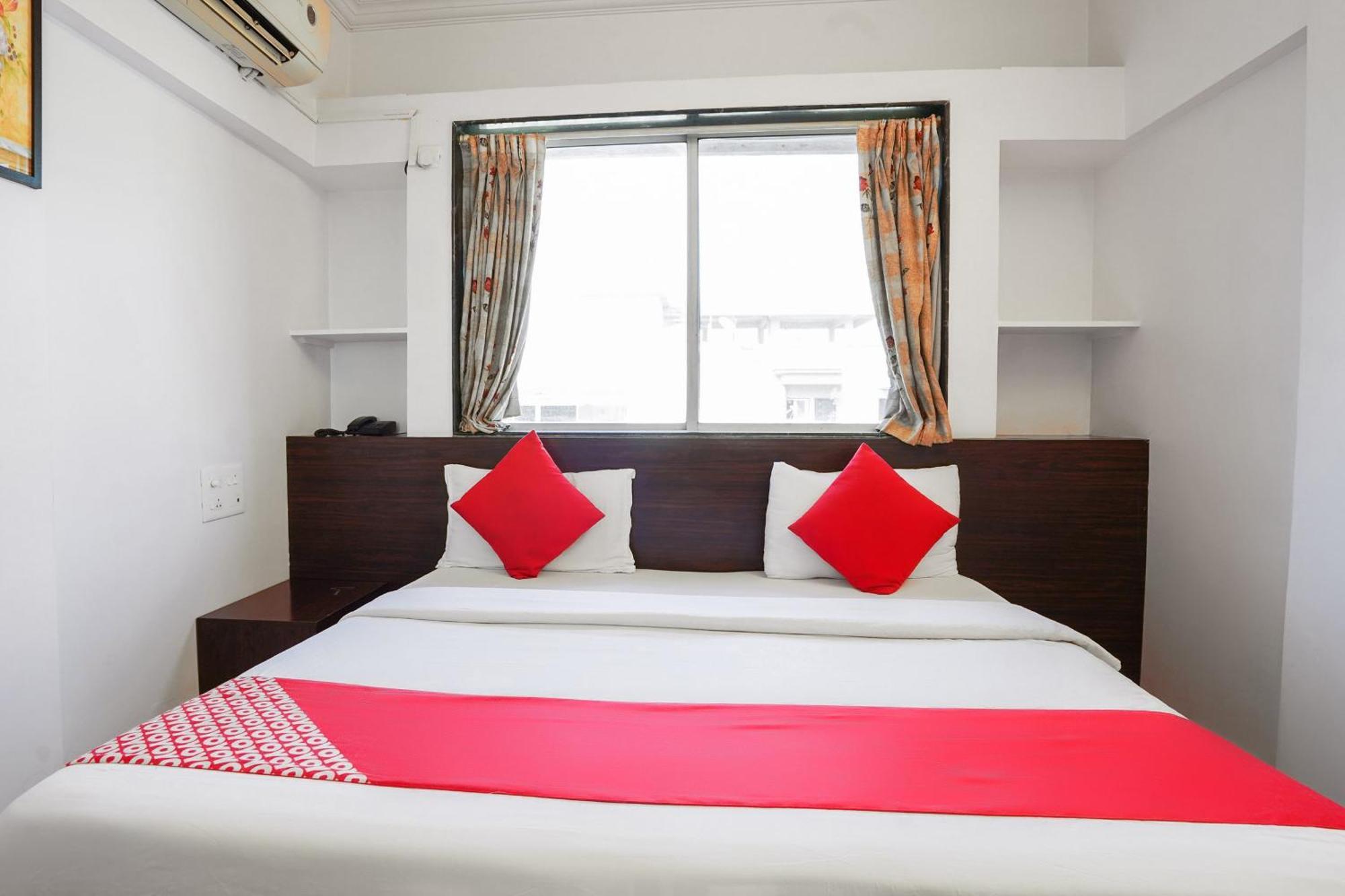Hotel O The Royal Samrat Púna Kültér fotó